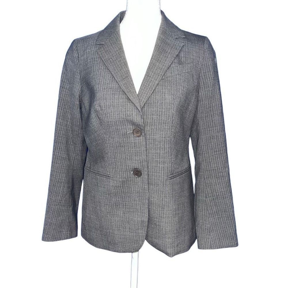 Talbots gray & white pinstriped blazer 4P‎